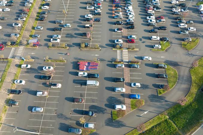 parcheggio supermercato